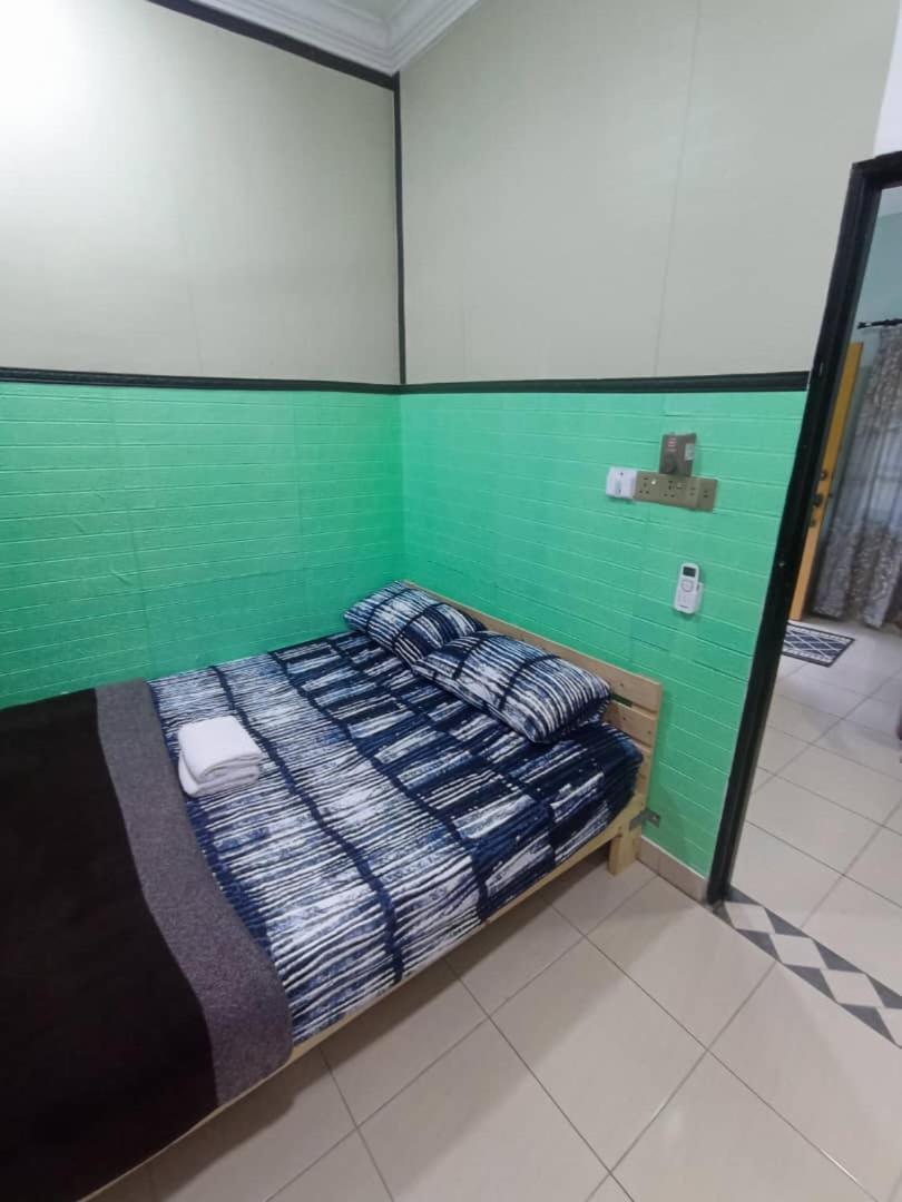 Homestay Sri Ladang Kuala Terengganu Exterior photo
